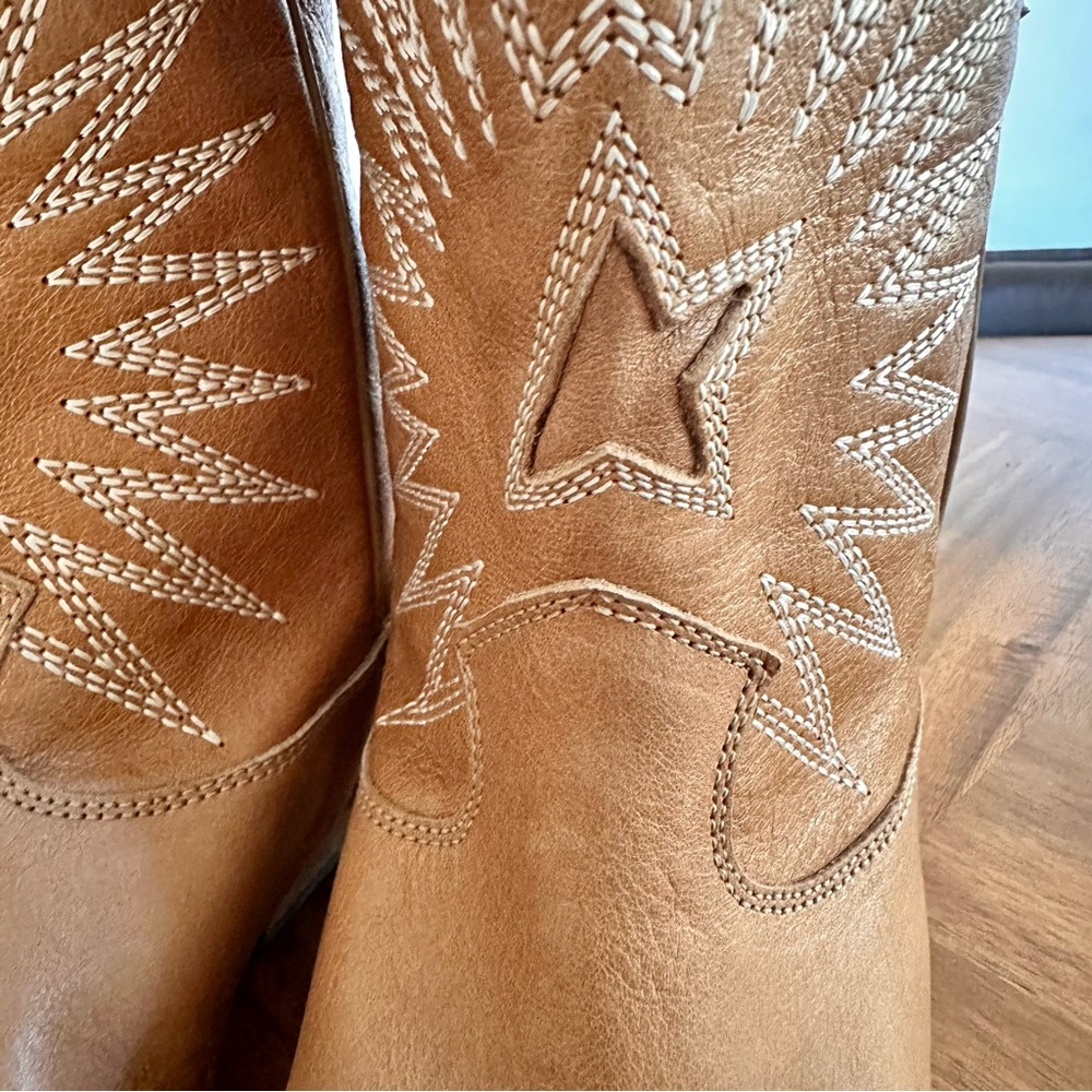 Golden Goose - Women’s low Wish Star boots in camel never worn size 40 (10US) - Picture 4 of 15